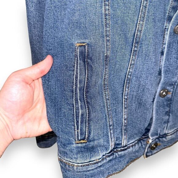Levi’s Gold Mid Wash Denim Jean Jacket Size M - Picture 6 of 13